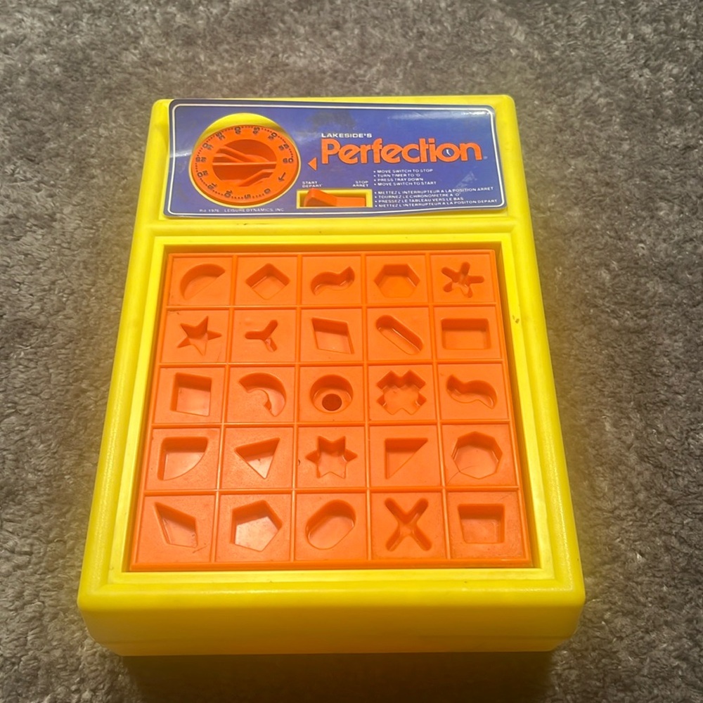 Vintage 1975 Perfection game board